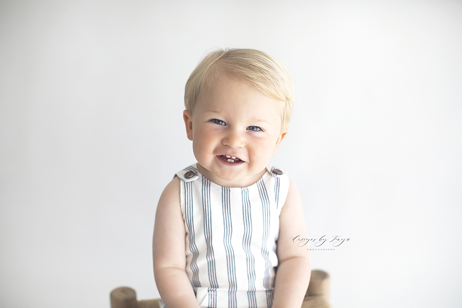 Clovis-Baby-Photographer-Designs-By-Tonya-Photography blonde boy 1 year old smiling